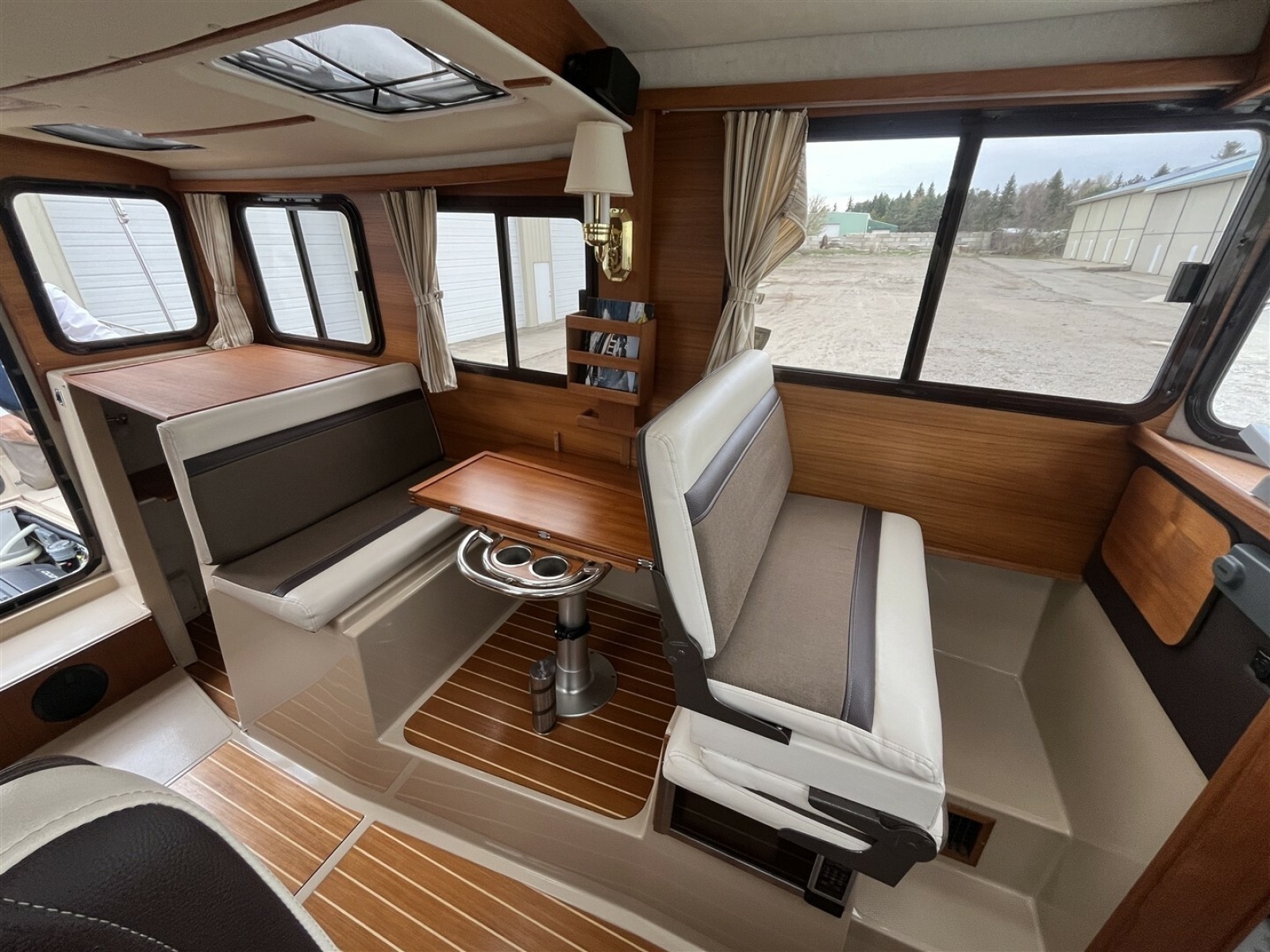 2015 Ranger Tugs R-27