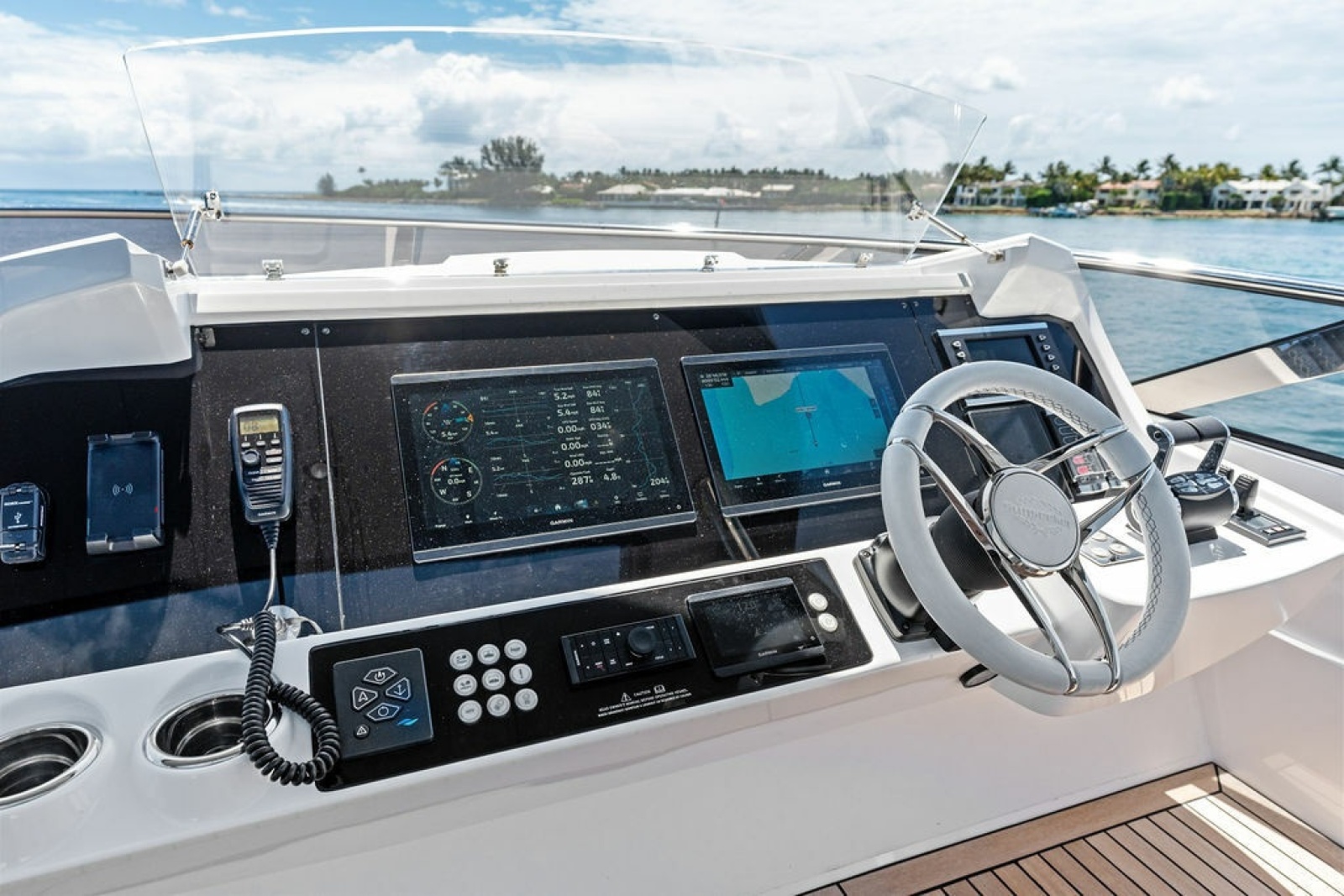 2026 Sunseeker 88 Yacht