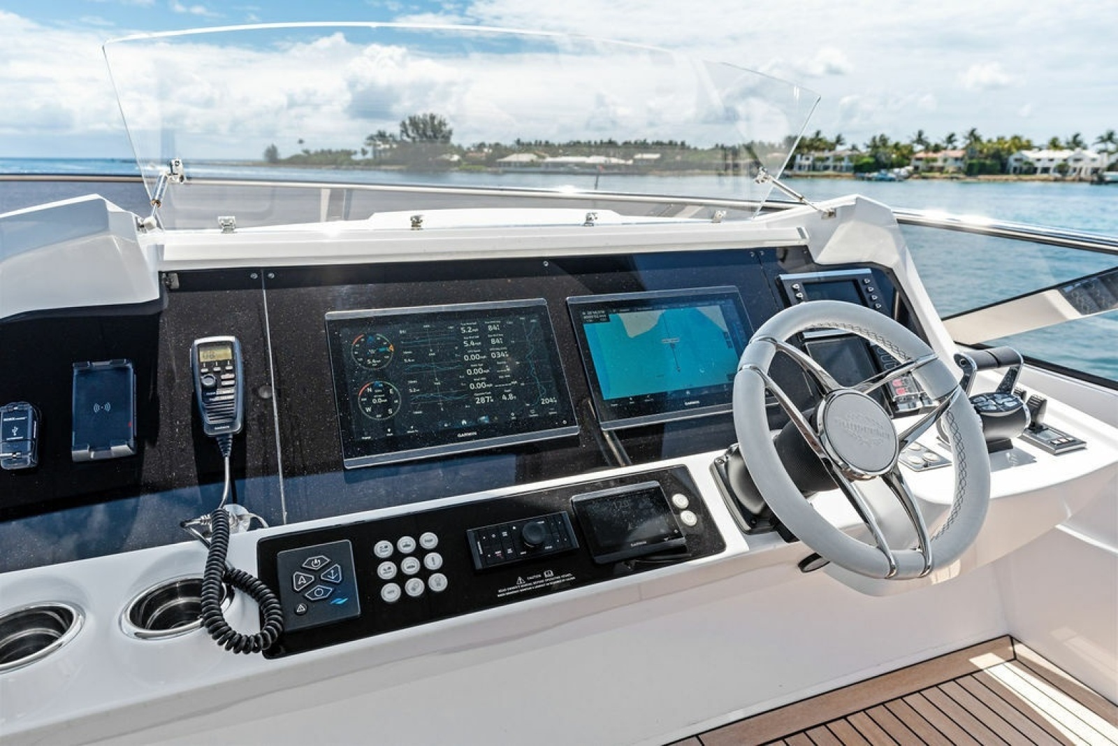 2026 Sunseeker 88 Yacht
