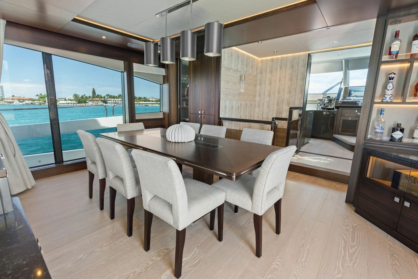 2026 Sunseeker 88 Yacht