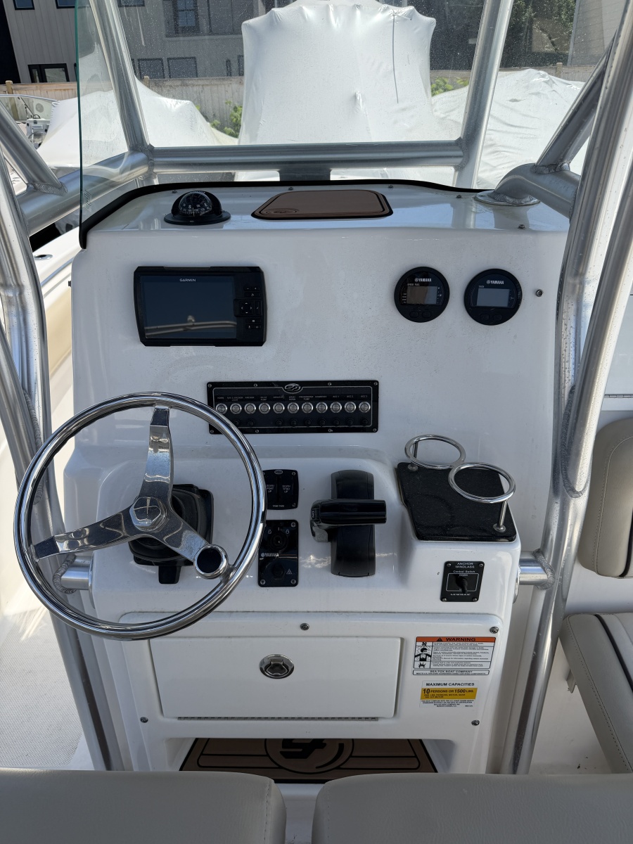 2018 Sea Fox 249 Avenger