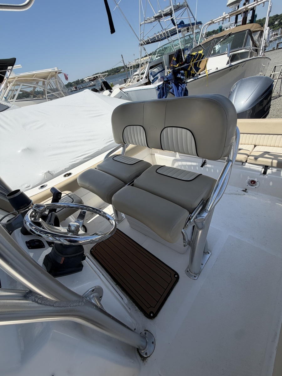 2018 Sea Fox 249 Avenger