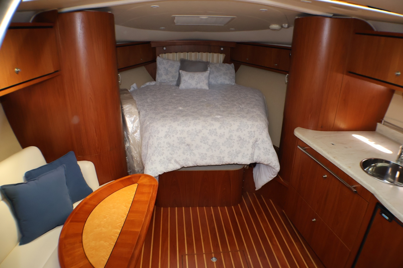 2009 Tiara Yachts 3500 Sovran