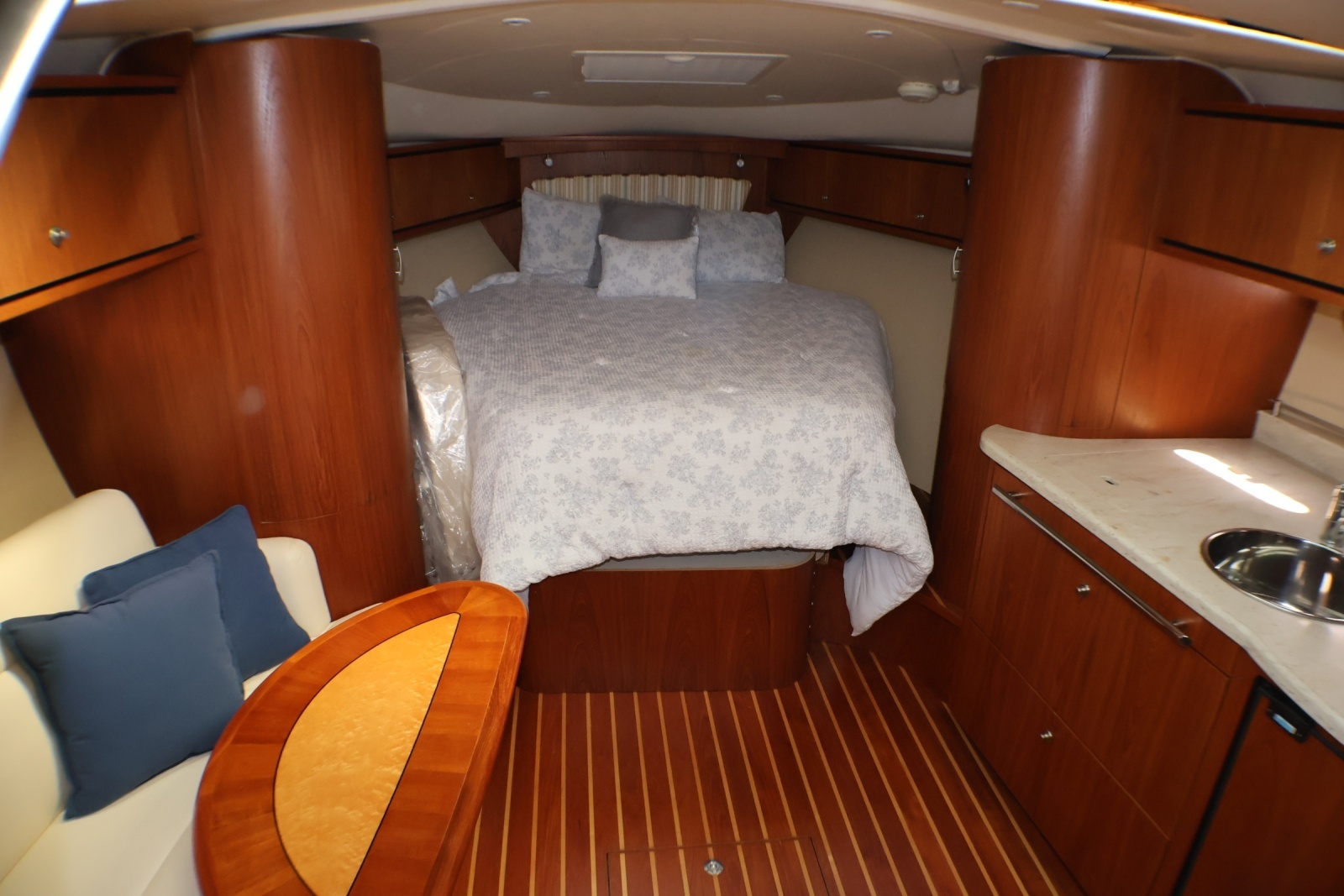 2009 Tiara Yachts 3500 Sovran