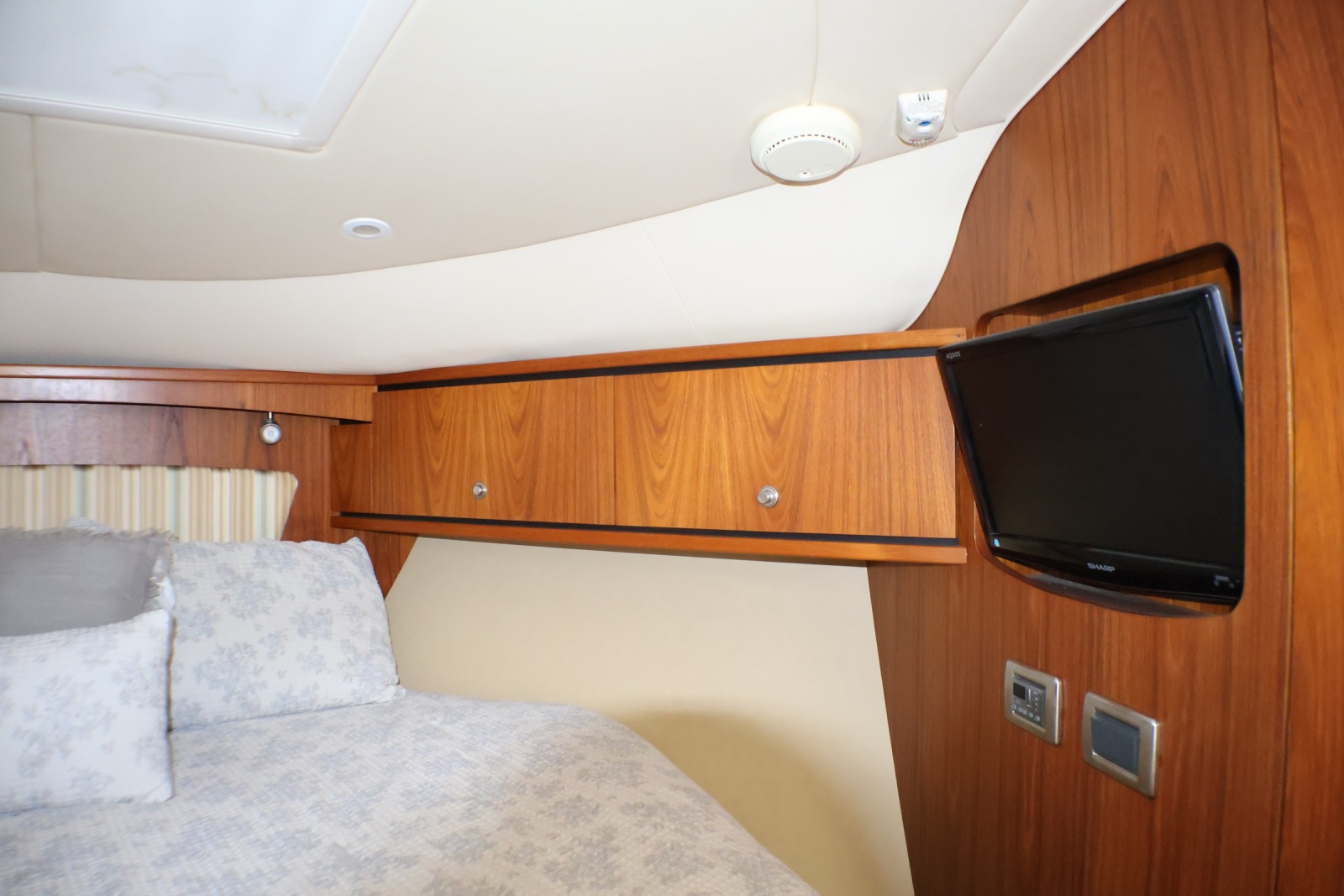 2009 Tiara Yachts 3500 Sovran