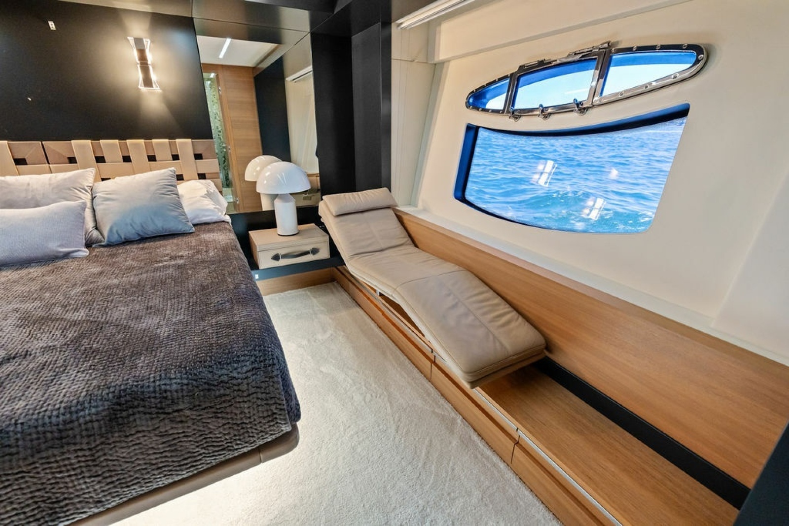 2012 Pershing 92