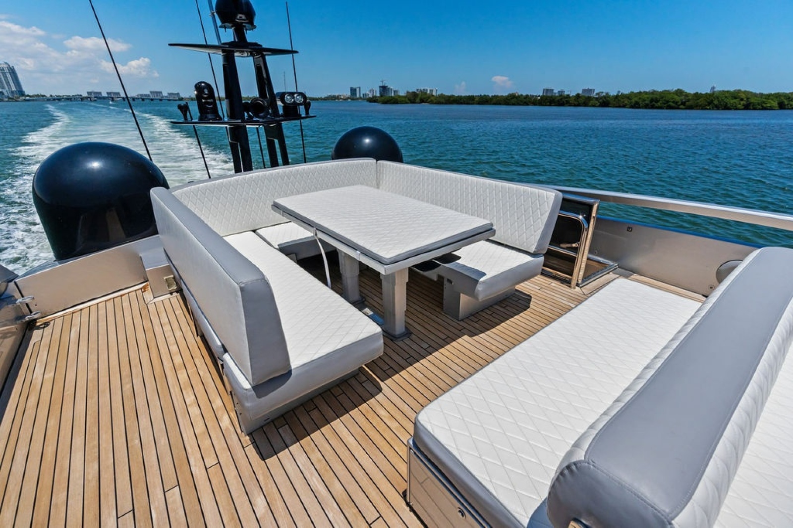 2012 Pershing 92