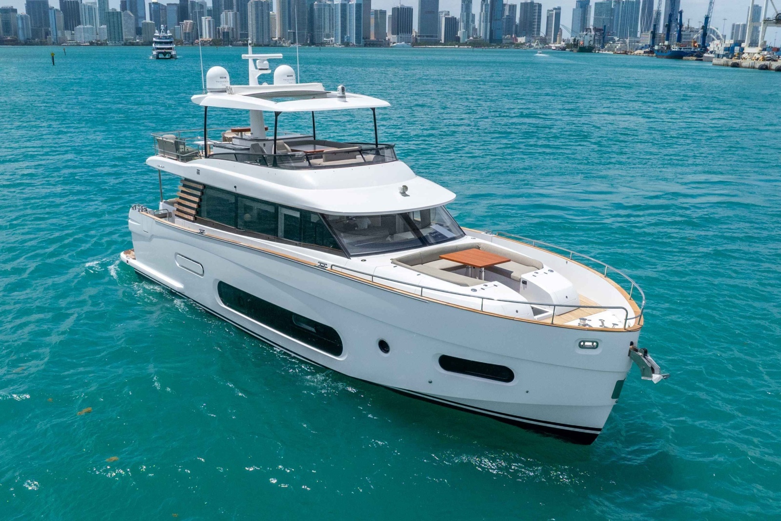 2023 Azimut Magellano 66