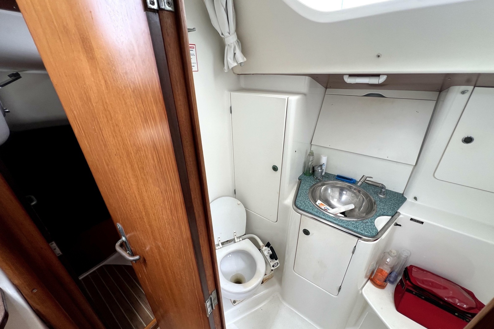 SpinOff 40ft Jeanneau Yacht For Sale