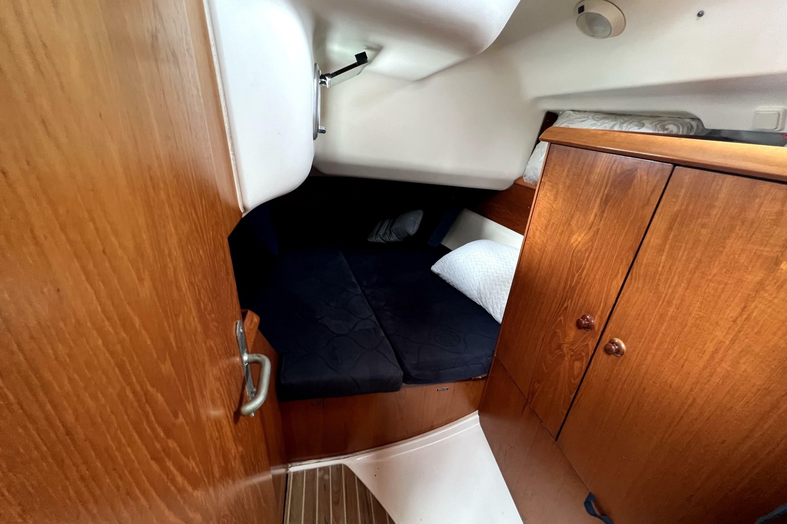 2002 Jeanneau Sun Odyssey 40