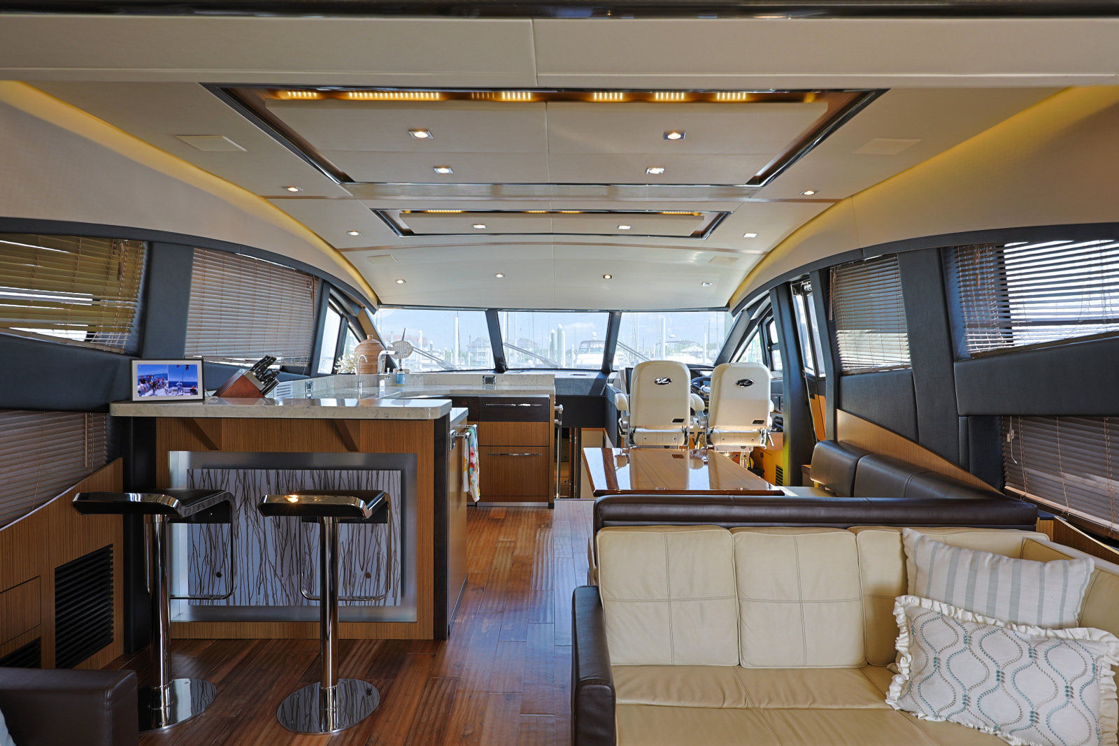 65ft Sea Ray Yacht For Sale