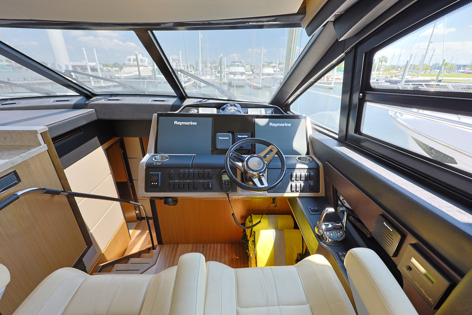 65ft Sea Ray Yacht For Sale