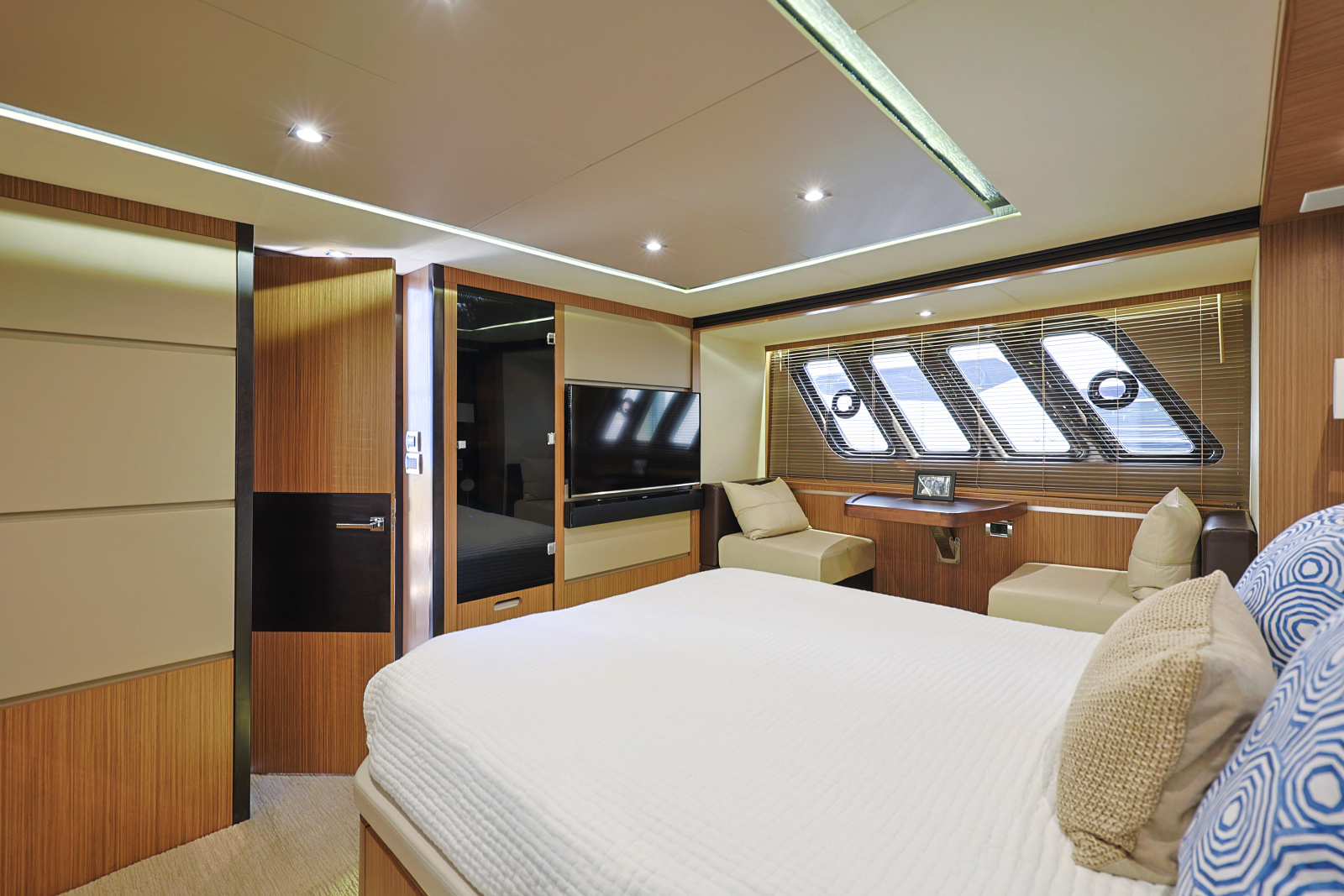 2017 Sea Ray L650 Fly