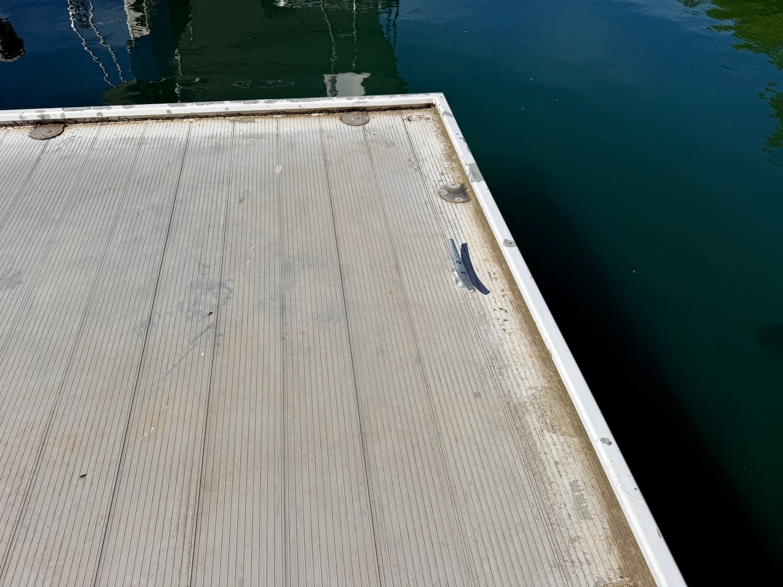 1997 Sumerset 13 x 19 All Aluminum Dock