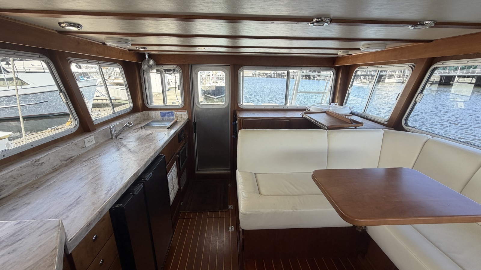 Clean, Comfortable Cabin