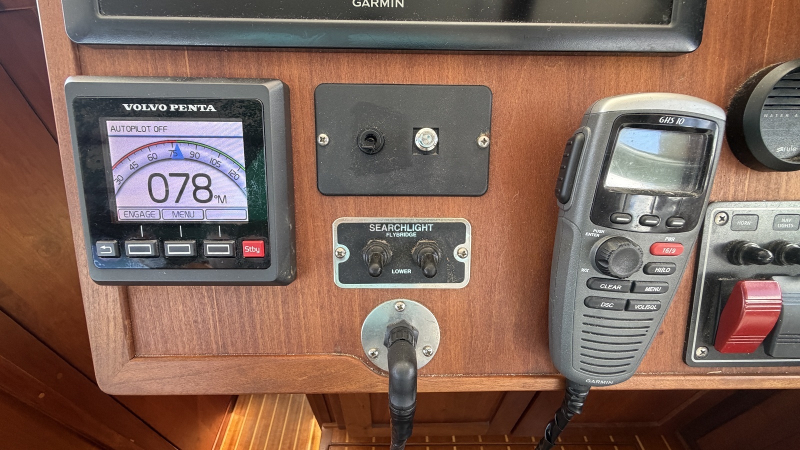Autopilot Control, VHF