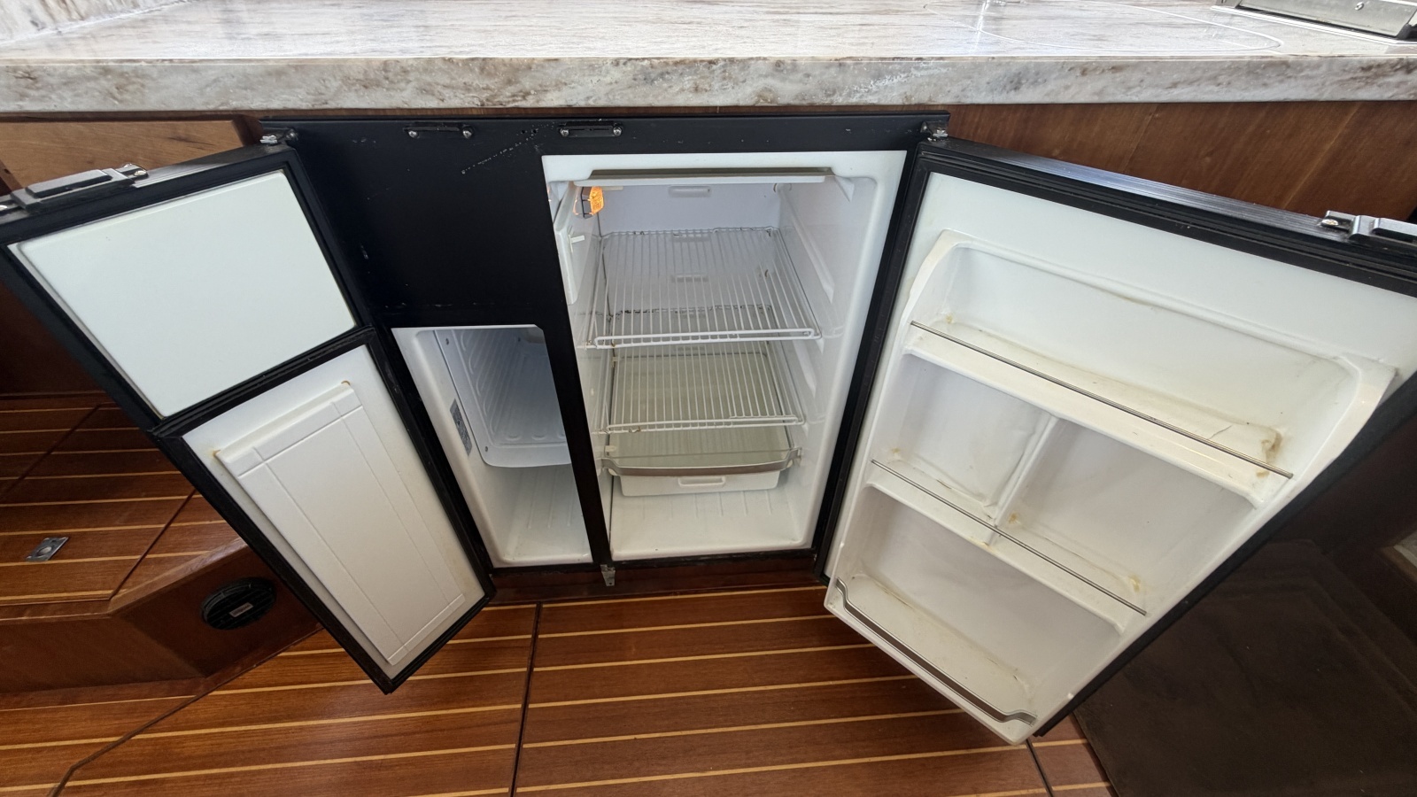 Refrigeration / Freezer