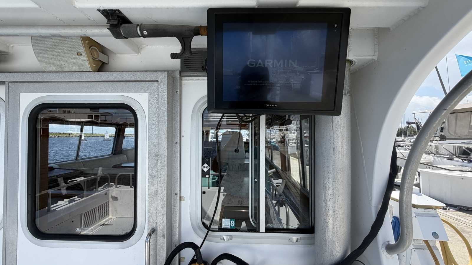 Convenient Nav Display