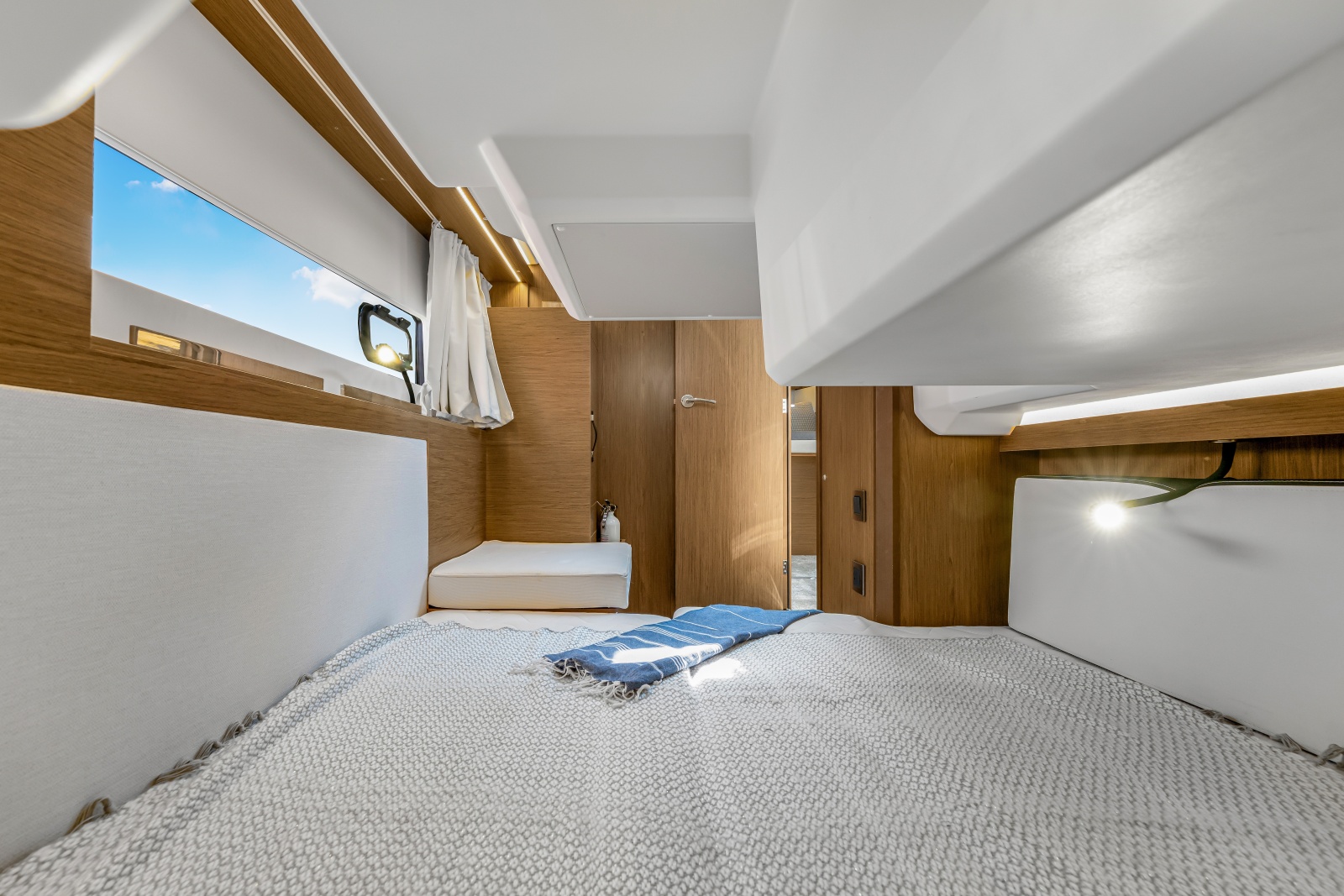 2020 Jeanneau NC 37