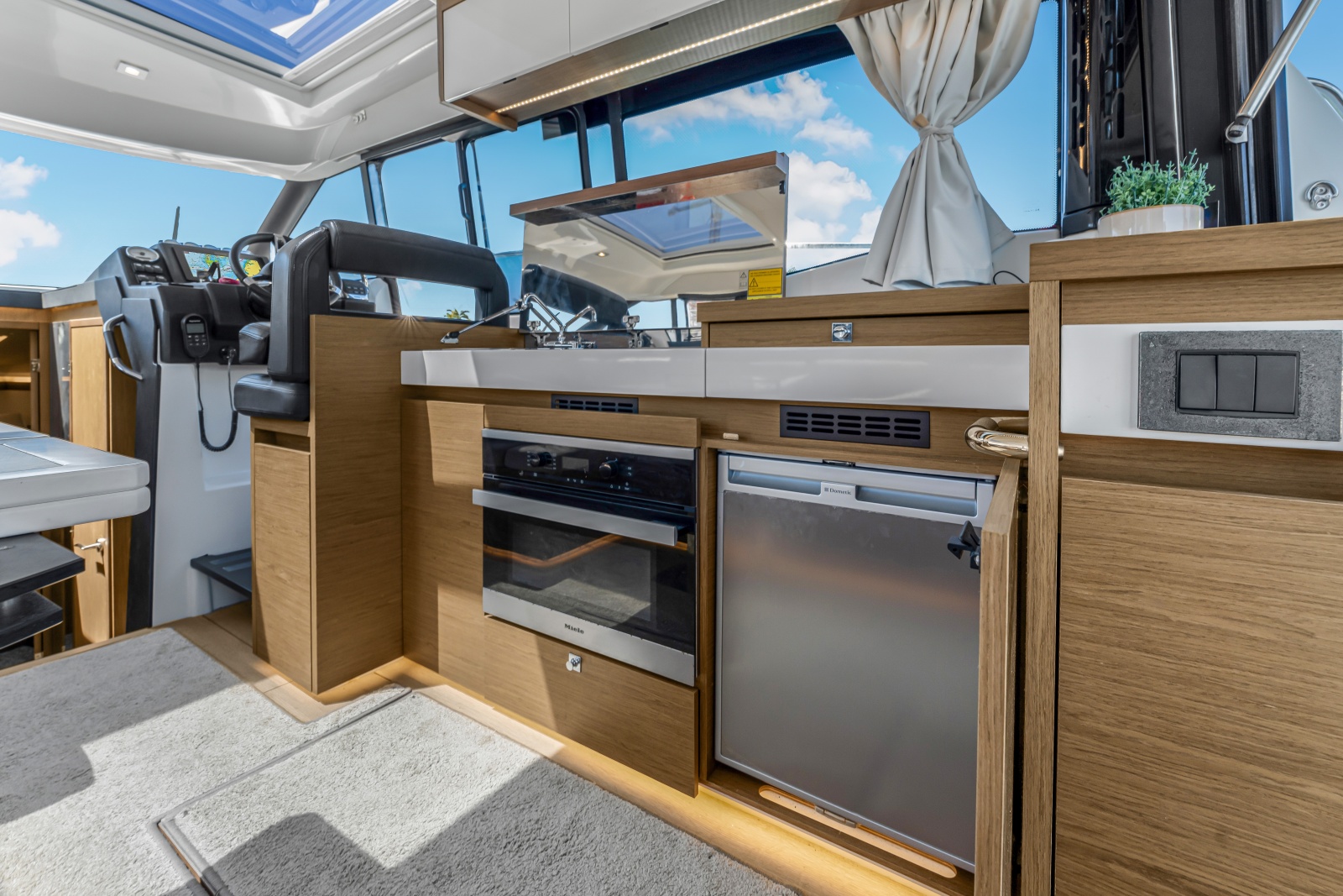 2020 Jeanneau NC 37