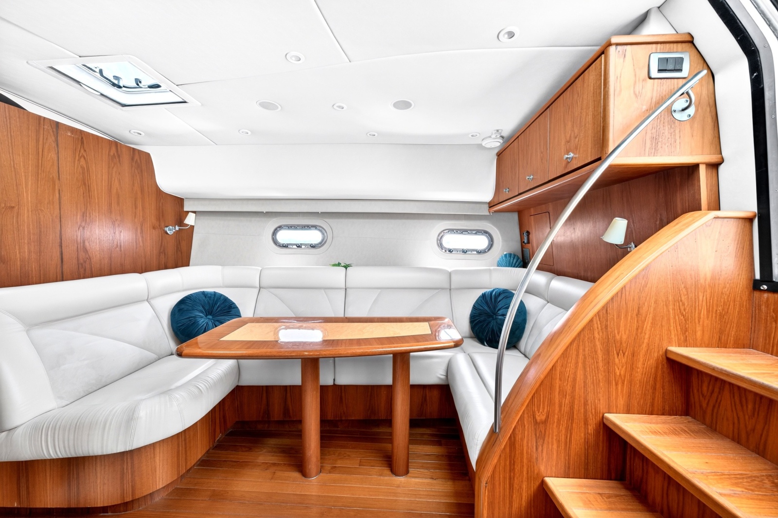 2006 Tiara Yachts 4300 Sovran