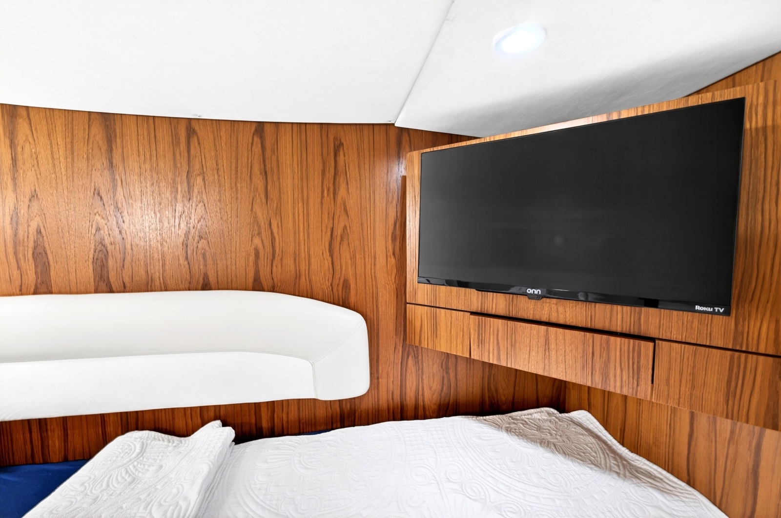 2006 Tiara Yachts 4300 Sovran