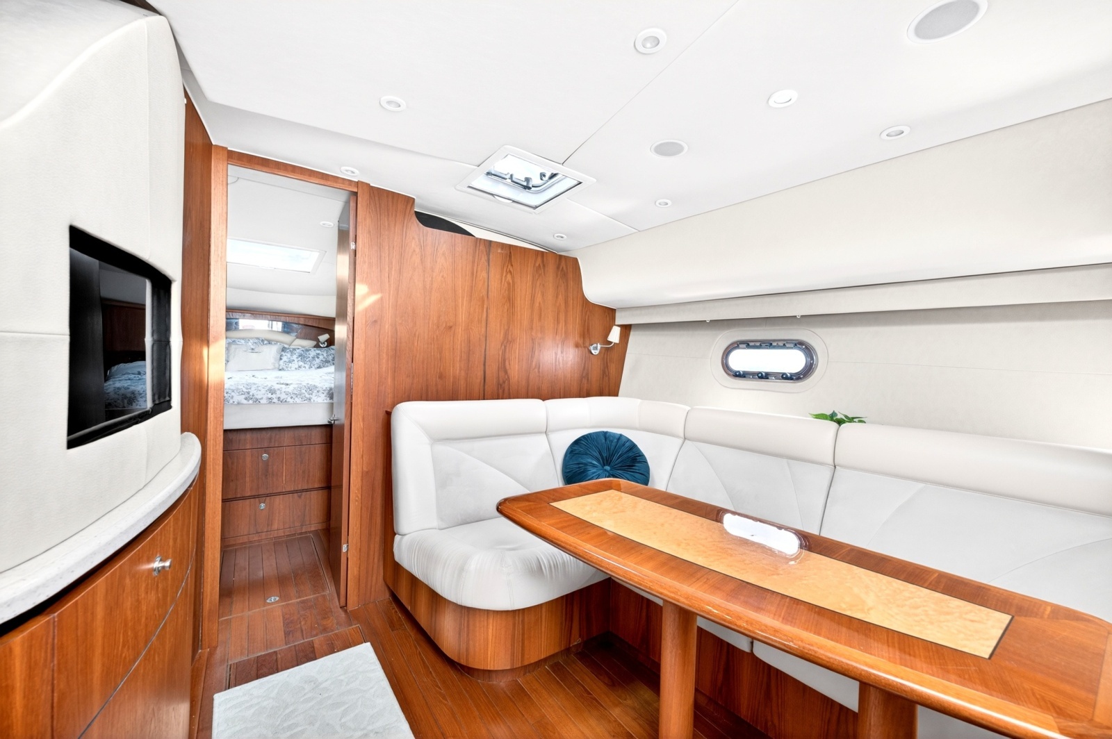 2006 Tiara Yachts 4300 Sovran