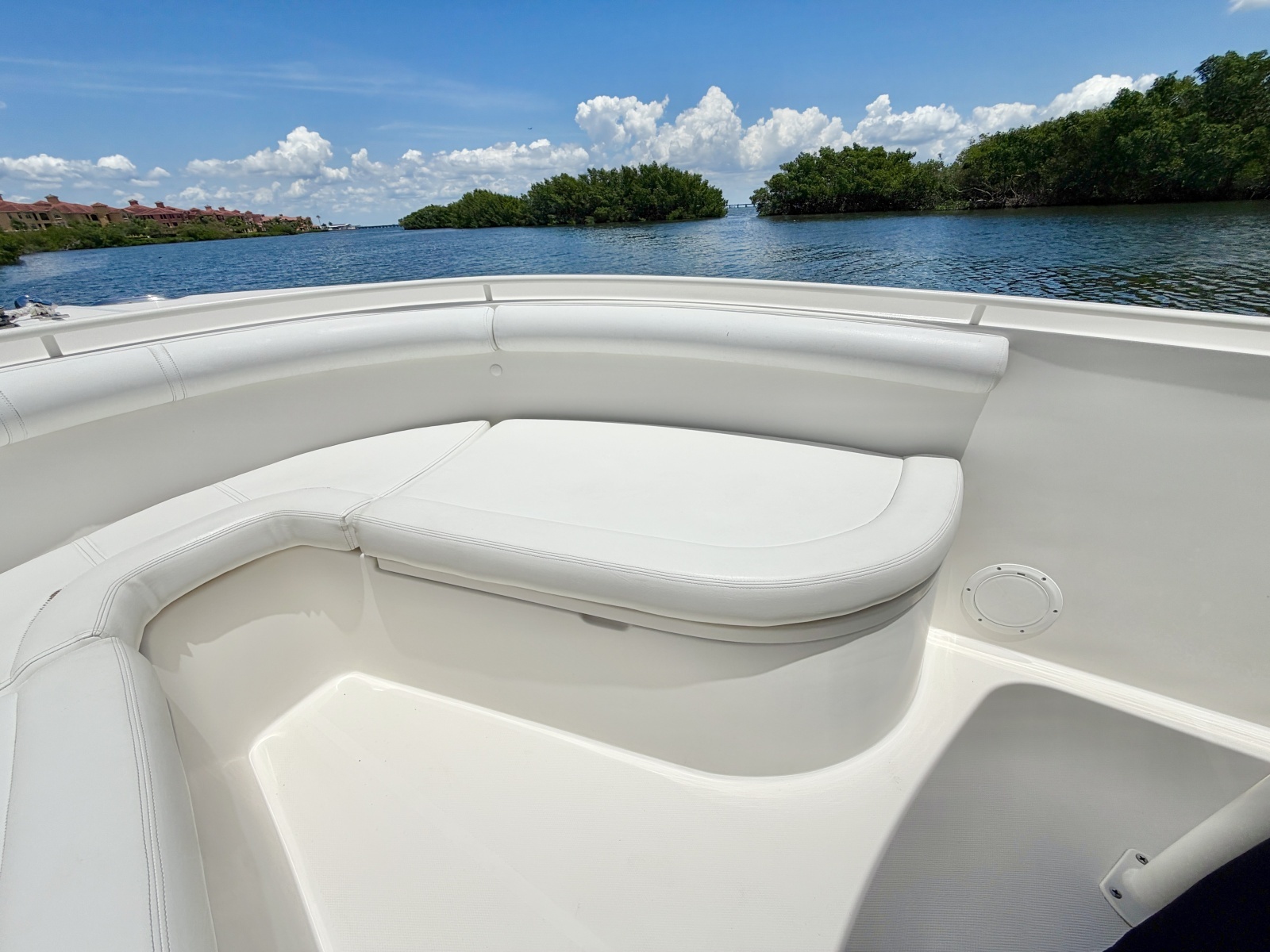 26ft Edgewater Yacht For Sale