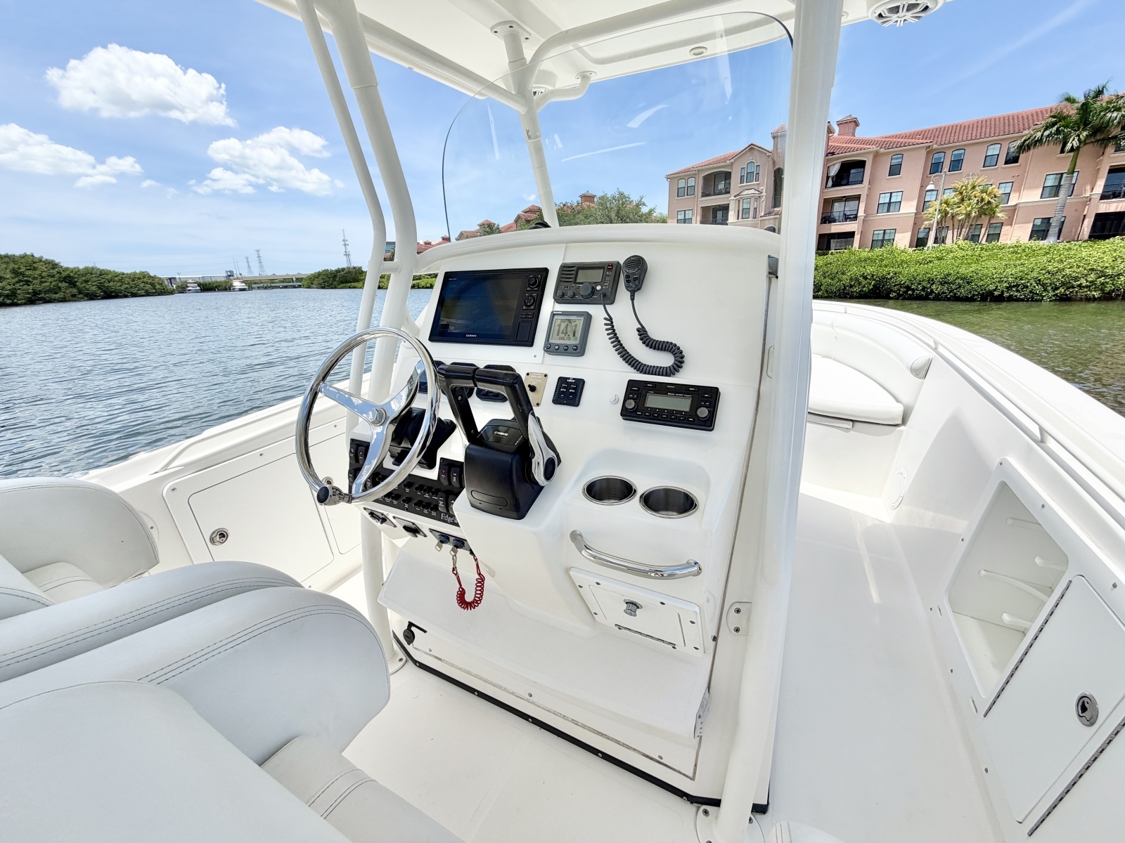 26ft Edgewater Yacht For Sale