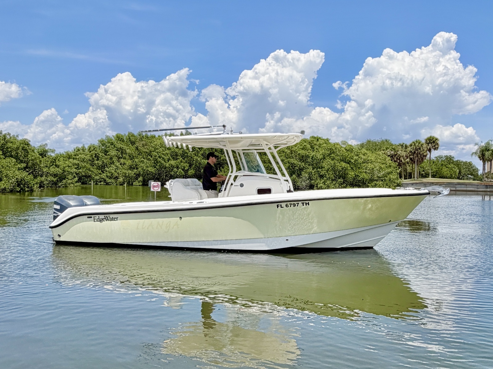 26ft Edgewater Yacht For Sale
