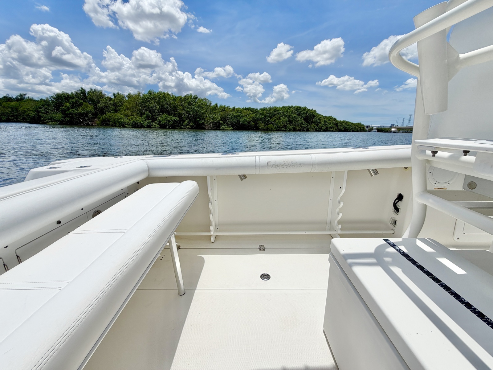 26ft Edgewater Yacht For Sale