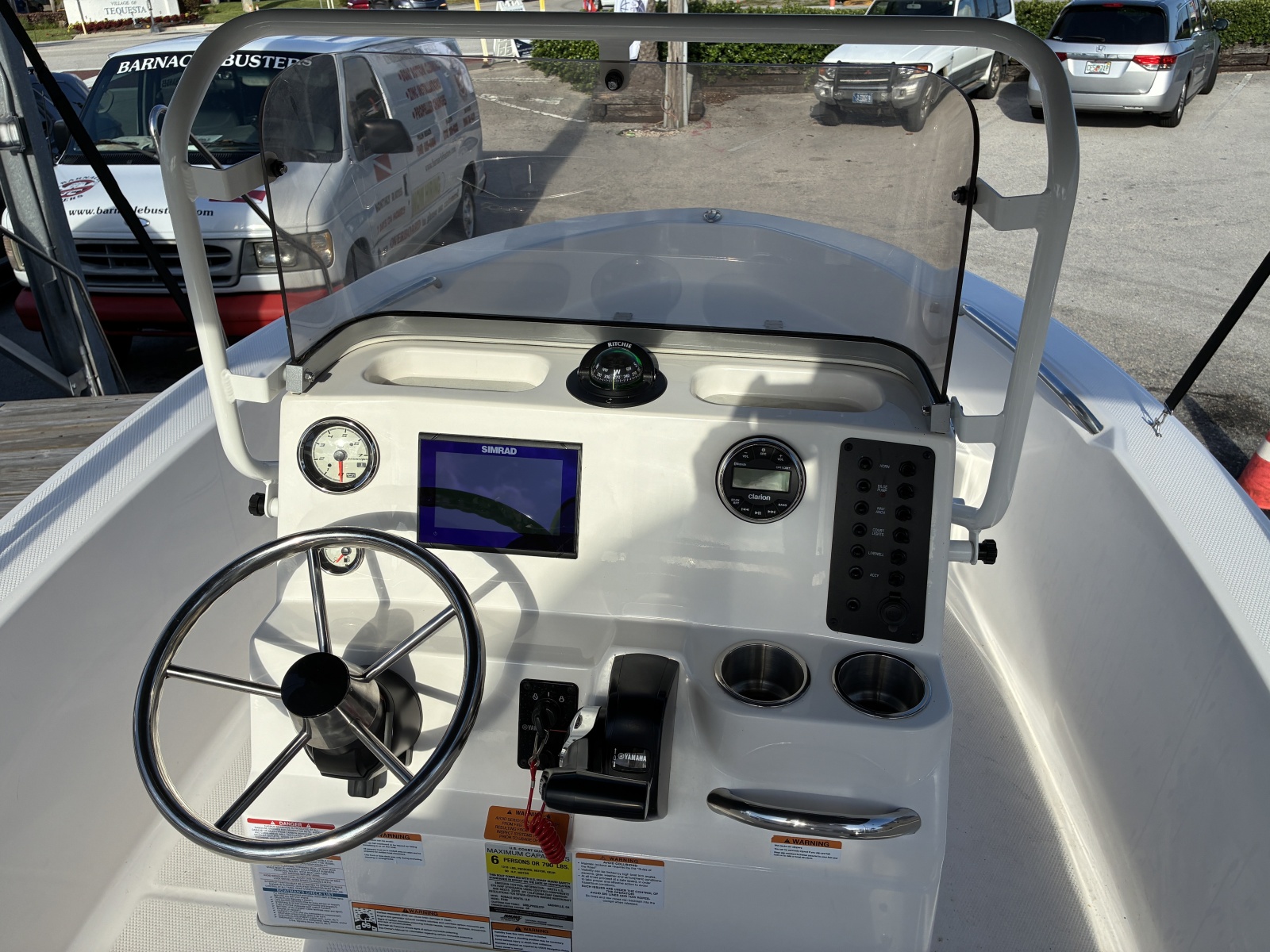 2025 Robalo R160 Center Console