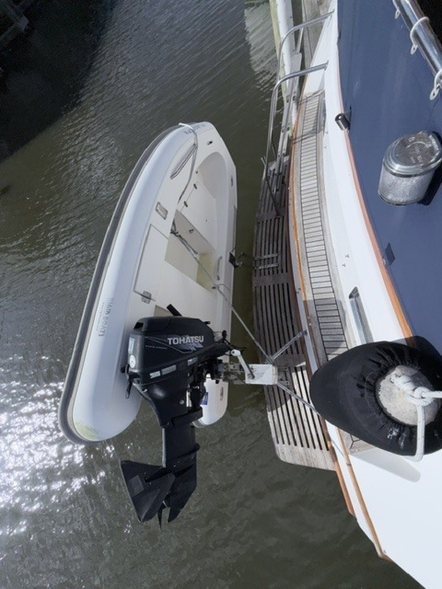 2003 Grand Banks Flybridge Motor Yacht