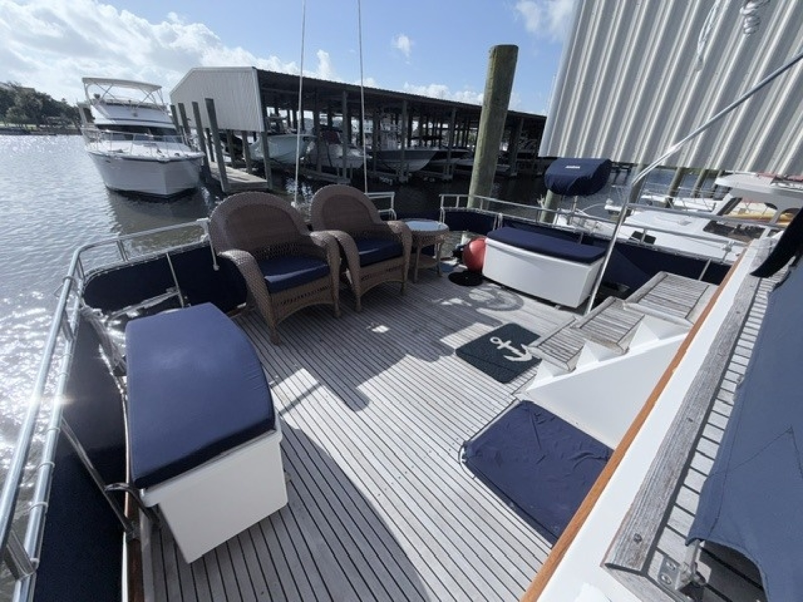 2003 Grand Banks Flybridge Motor Yacht