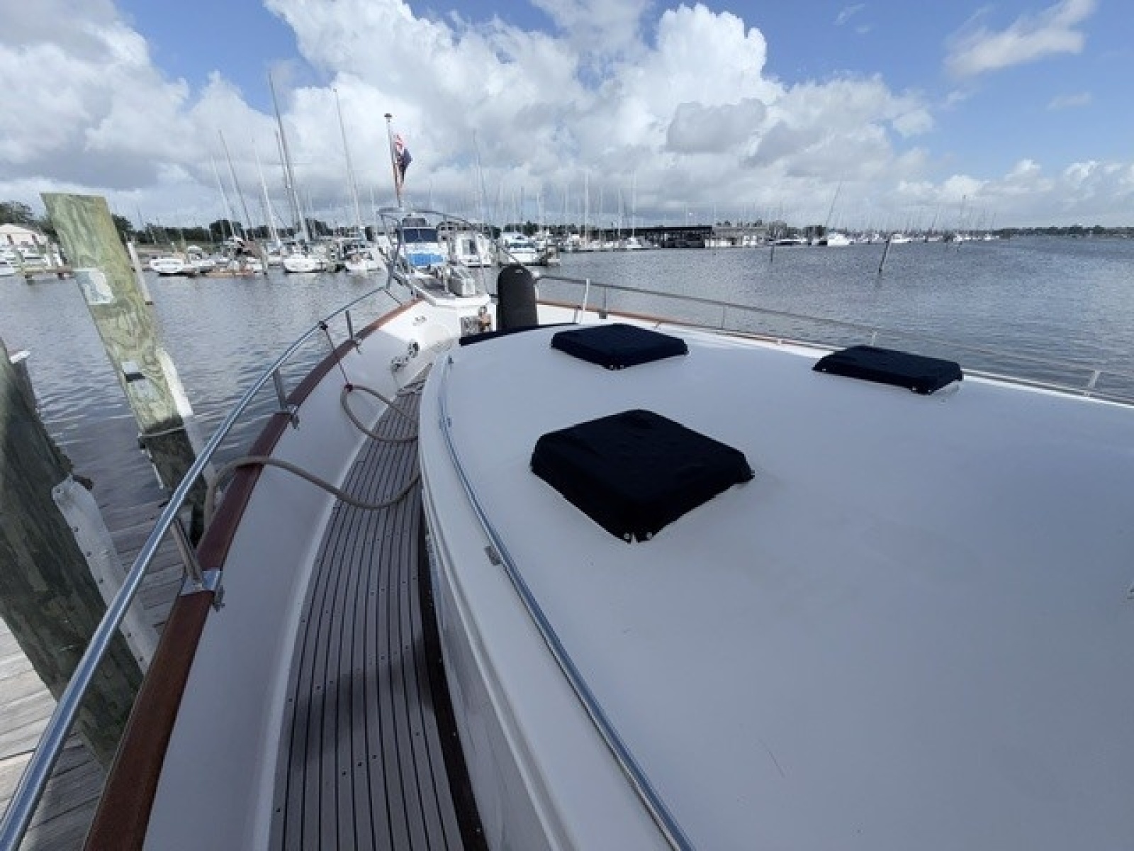 2003 Grand Banks Flybridge Motor Yacht