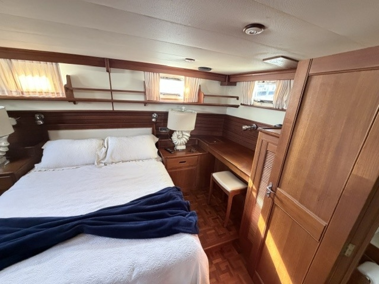 2003 Grand Banks Flybridge Motor Yacht