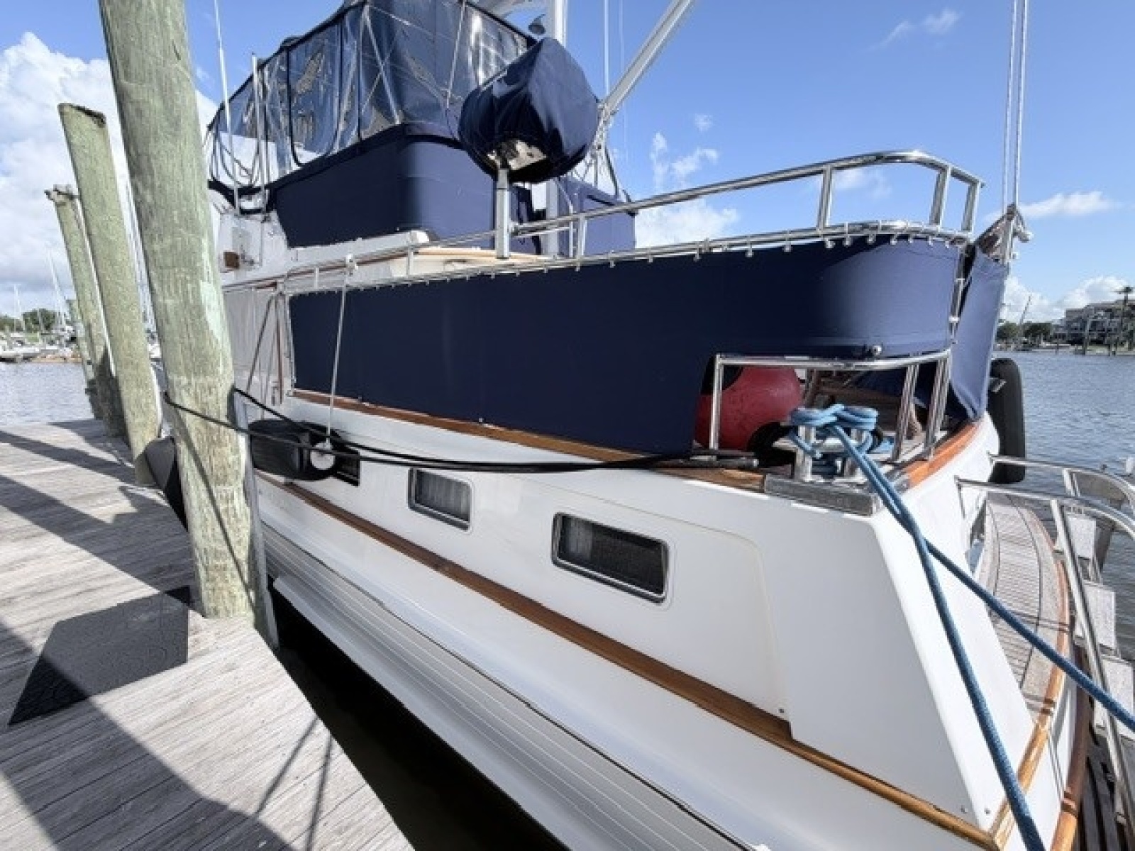 2003 Grand Banks Flybridge Motor Yacht