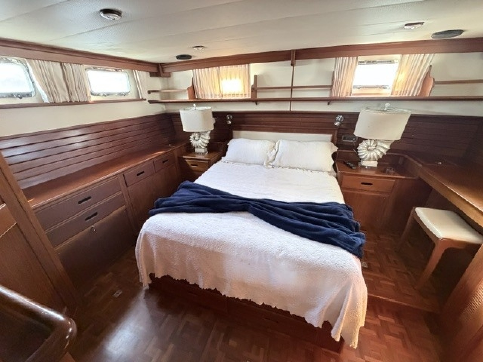 2003 Grand Banks Flybridge Motor Yacht