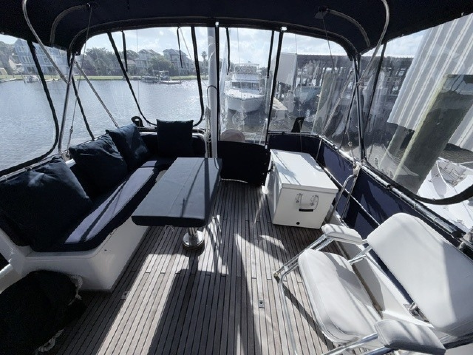 2003 Grand Banks Flybridge Motor Yacht