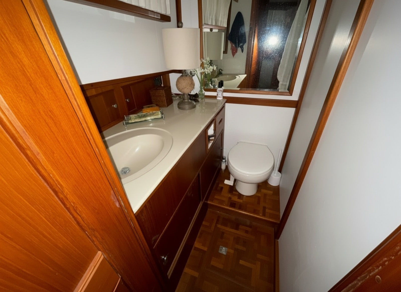 2003 Grand Banks Flybridge Motor Yacht