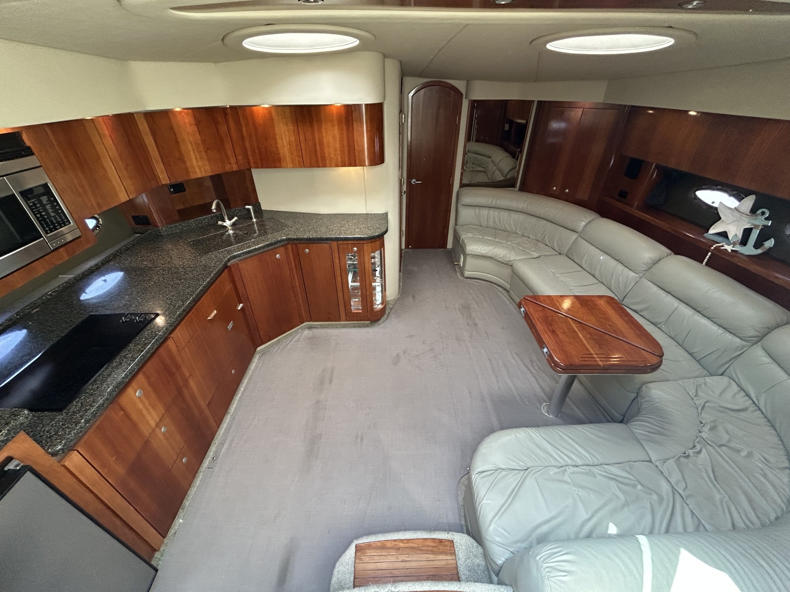 2006 Cruisers Yachts 520 Express