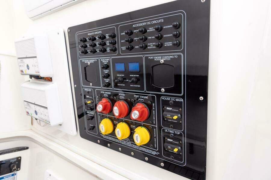 32ft Sea Fox Yacht For Sale