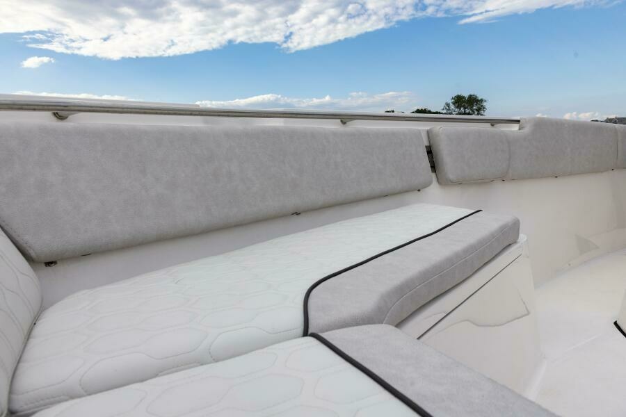 32ft Sea Fox Yacht For Sale