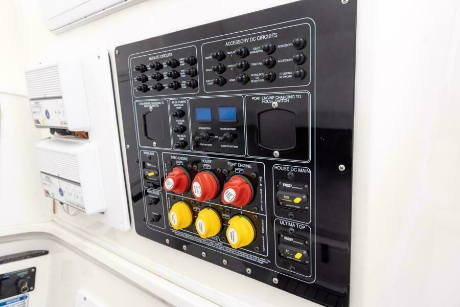 32ft Sea Fox Yacht For Sale