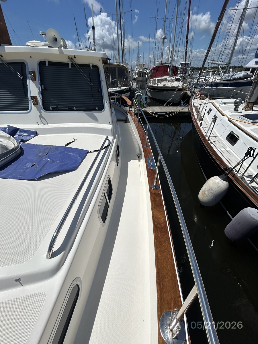 43' Menorquin port side deck1