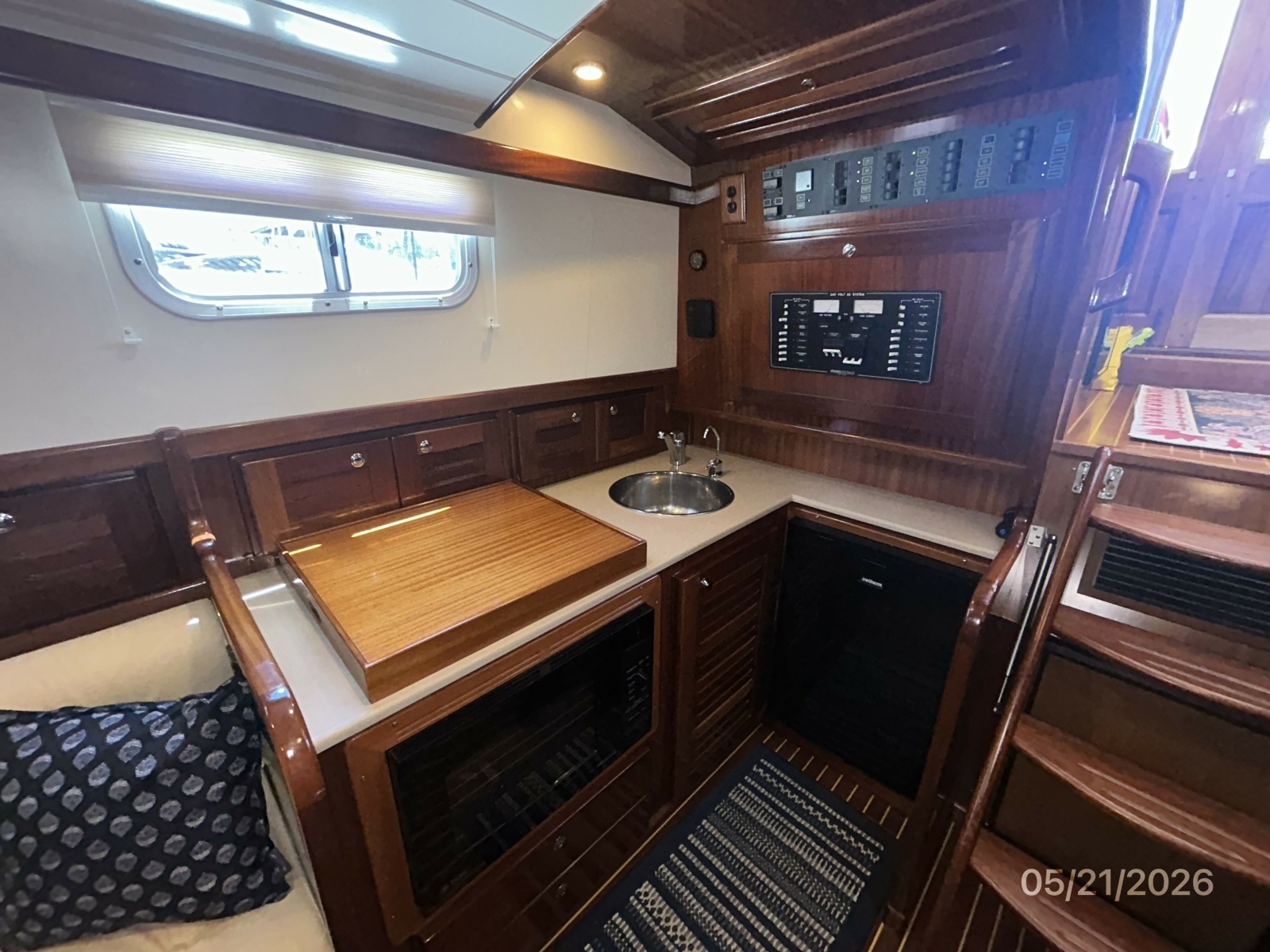 43' Menorquin galley2