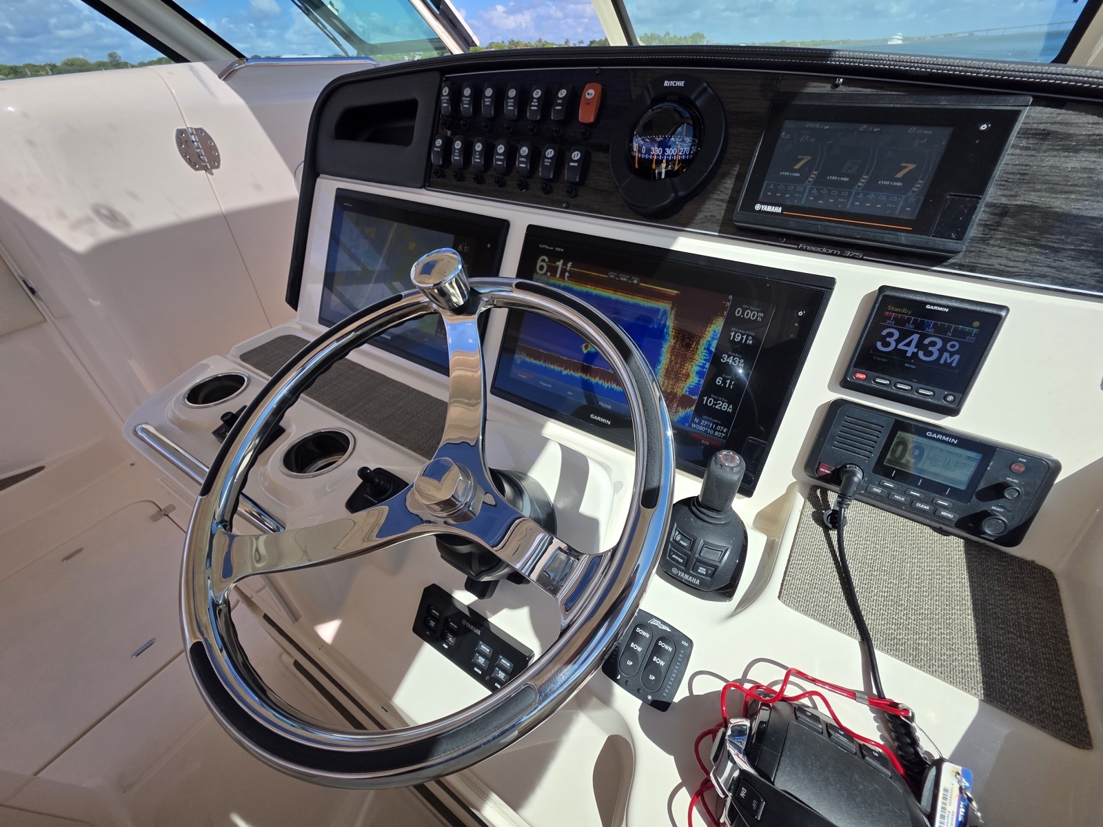 2019 Grady-White Freedom 375