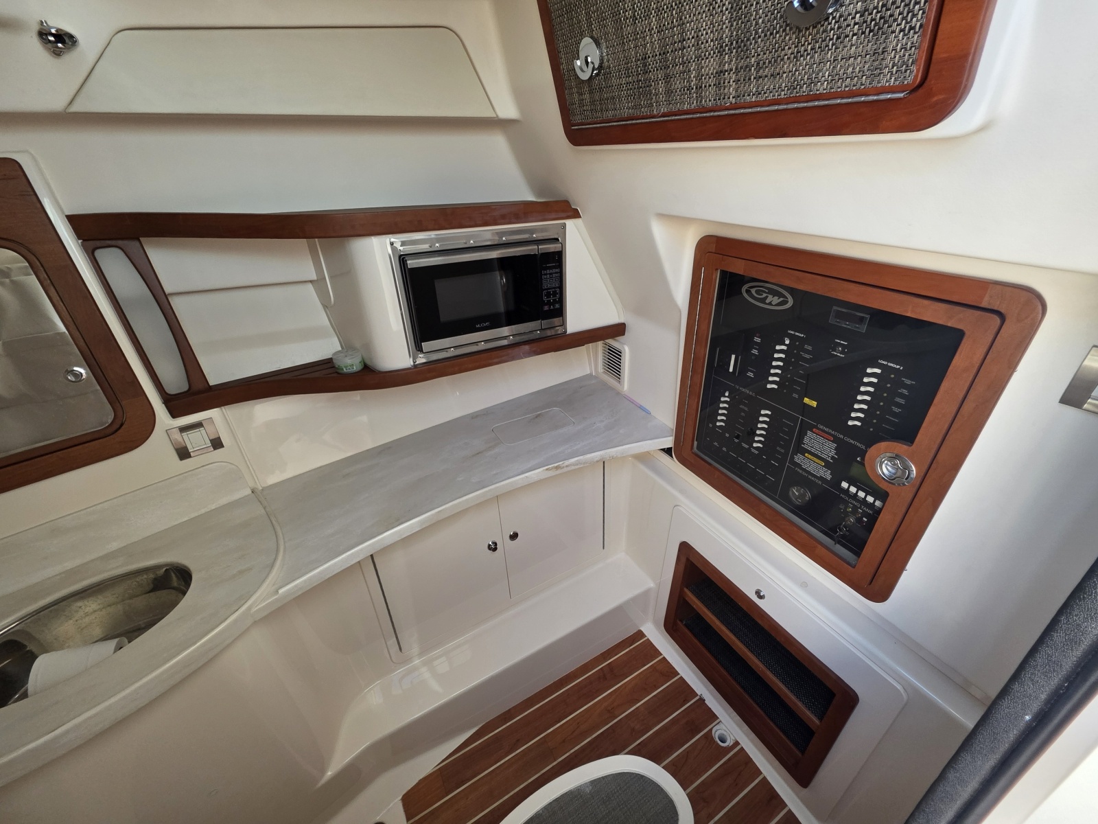 2019 Grady-White Freedom 375
