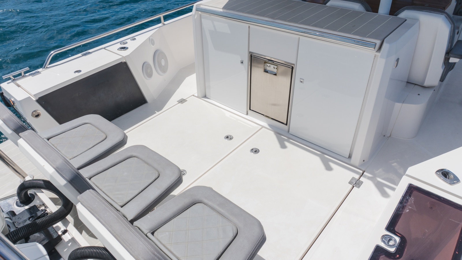2020 Axopar 37 Sun Top