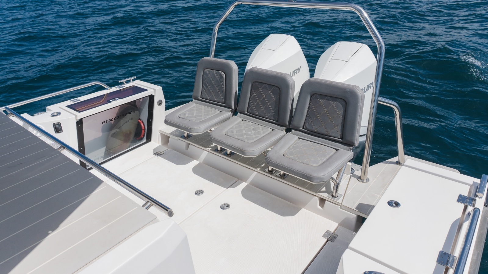2020 Axopar 37 Sun Top